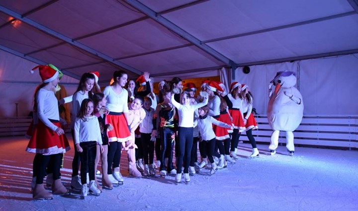  "Ein ungewöhnlicher Eiszauber" - Show auf dem Eis mit dem Eislaufclub „Medo“     3